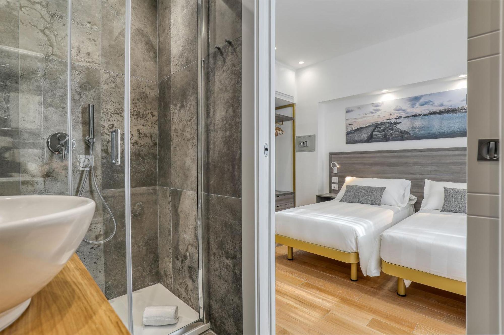 Gallery Suite Чивитавекия Стая снимка